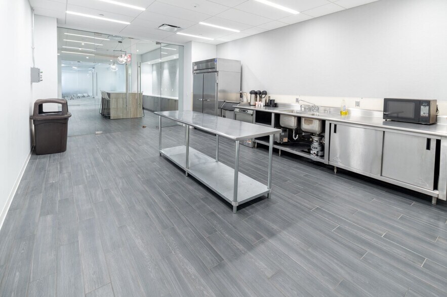 More Photos Of 2300 Wilson Blvd, Arlington Office For Lease