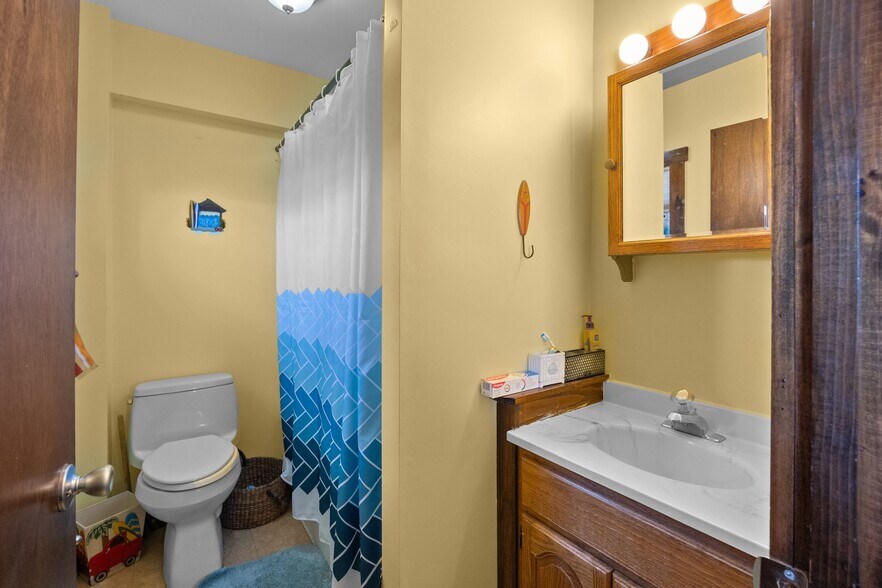 More Photos Of 512 Long Beach Blvd, Surf City Restaurant For Sale