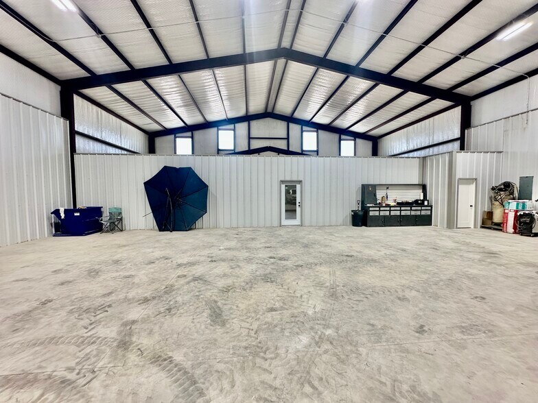 More Photos Of 538 US-62/180 Hwy, Seminole Flex For Sale