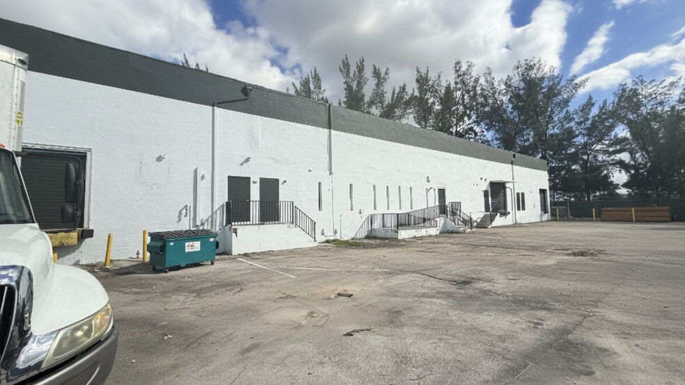 Primary Photo Of 7361-7391 NW 78th St, Medley Warehouse For Lease