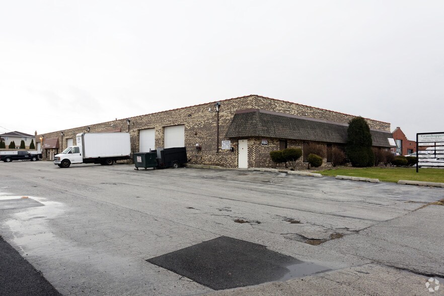 More Photos Of 15545-15622 S 70th Ct, Orland Park Warehouse For Lease