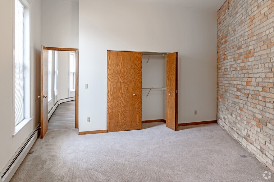More Photos Of 1009 Park Ave, Minneapolis Apartments For Sale
