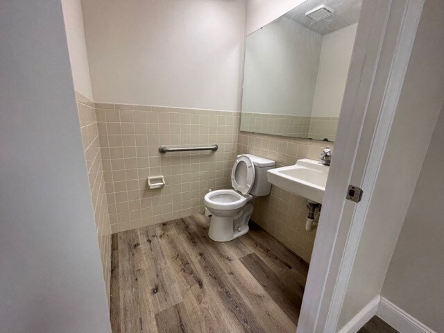 More Photos Of 1707 South St, Leesburg Daycare Center For Sale