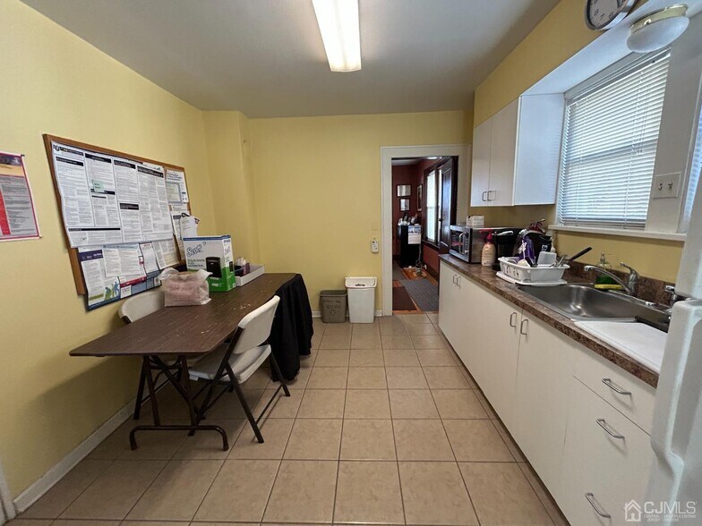More Photos Of 227 Main St, Woodbridge Office For Sale
