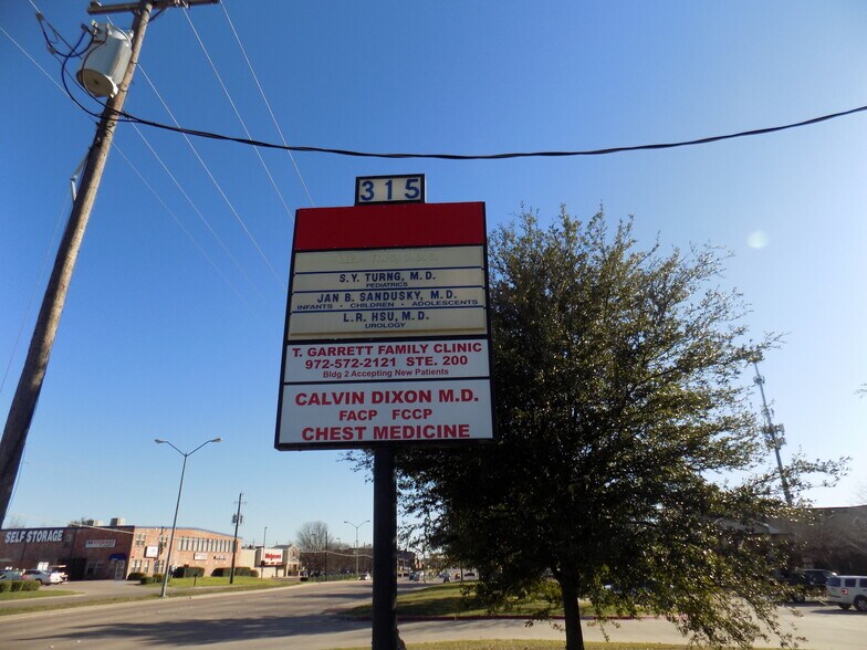 More Photos Of 315 S Cockrell Hill Rd, Duncanville Medical For Lease