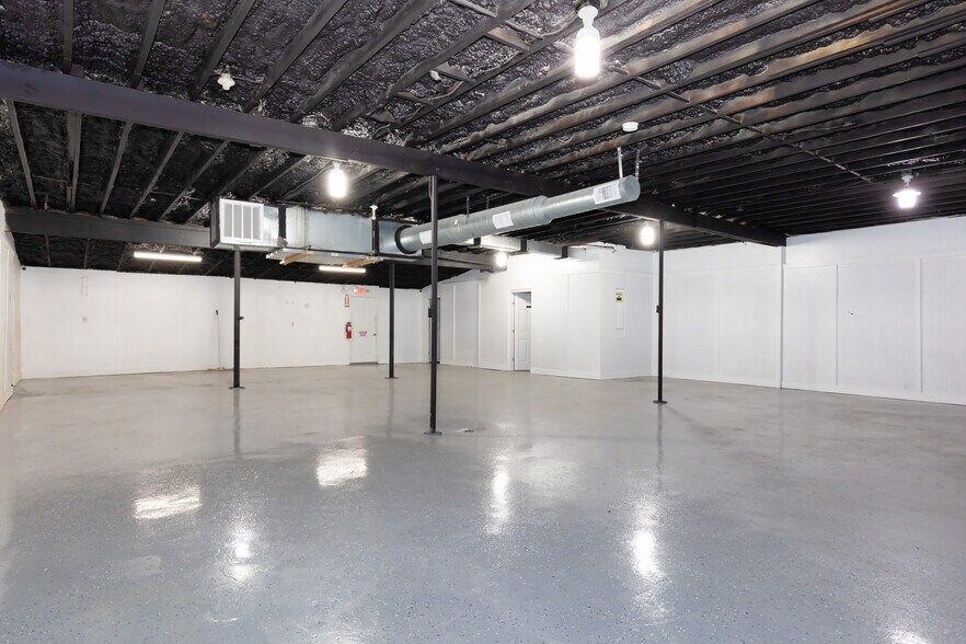 More Photos Of 111 S 8th St, La Porte Freestanding For Lease