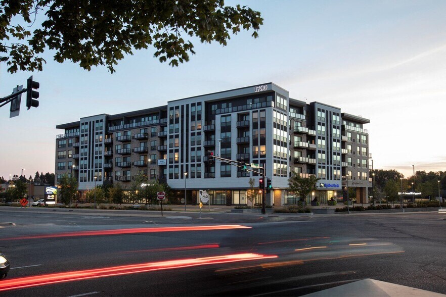 More Photos Of 1700 Plymouth Rd, Minnetonka Apartments For Lease