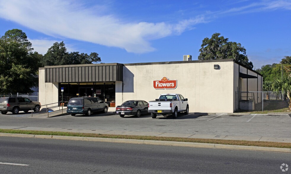 More Photos Of 342 NW Main Blvd, Lake City Freestanding For Sale