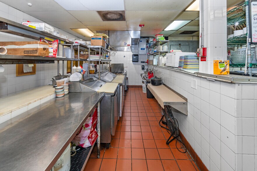 More Photos Of 816 Duval St, Key West Restaurant For Sale