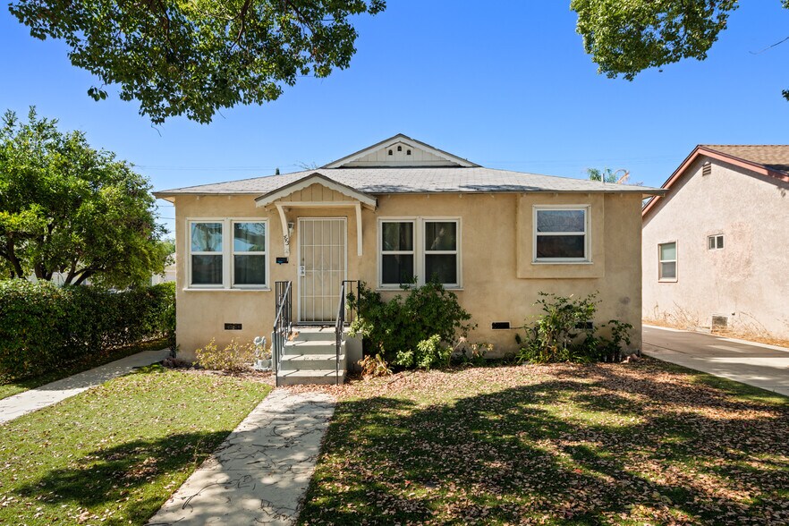 More Photos Of 445 S Main St, Burbank Apartments For Sale