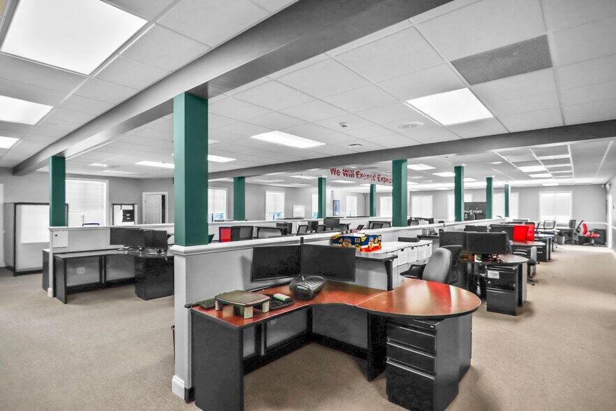 More Photos Of 3601 Choptank Rd, Preston Flex For Sale