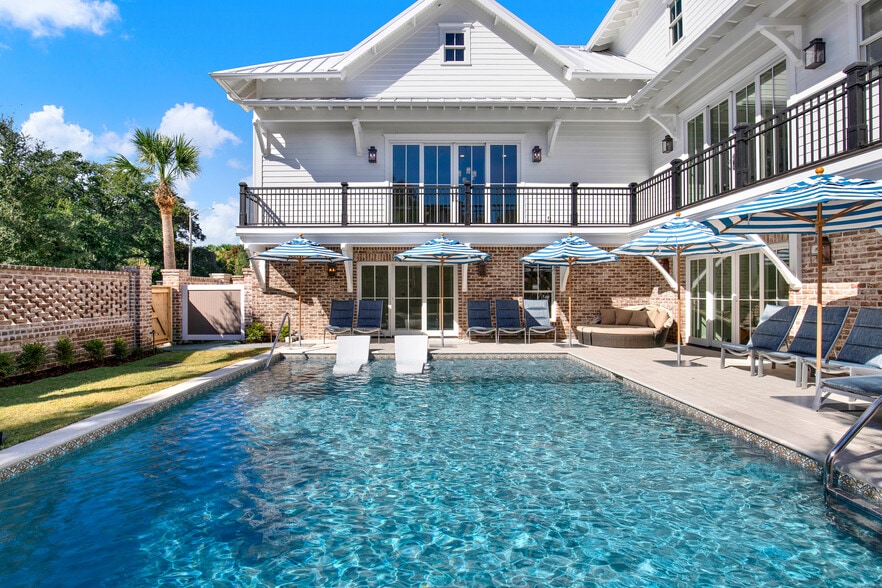 More Photos Of 104 17th pl, Tybee Island Multifamily For Sale