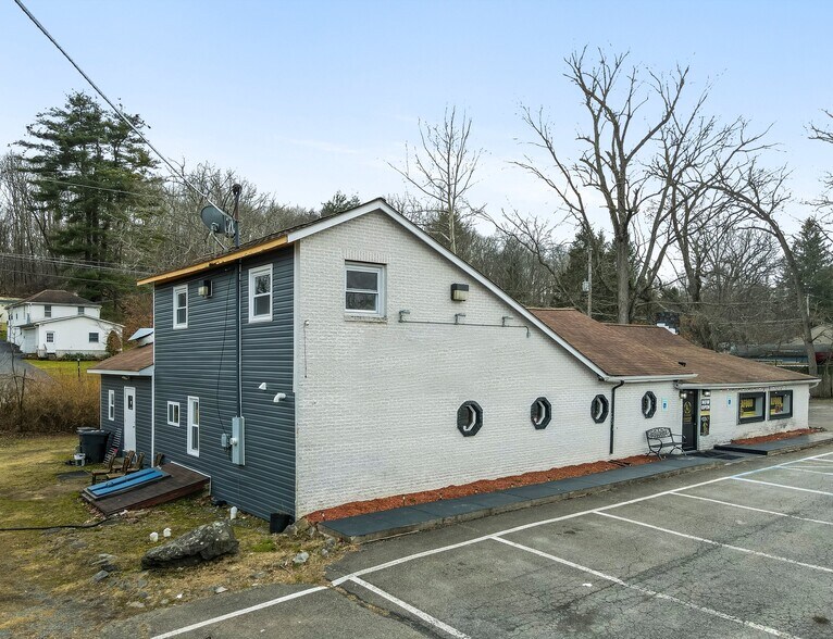 More Photos Of 2080 Milford Rd, East Stroudsburg Restaurant For Lease