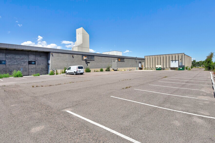 More Photos Of 1045 W 45th Ave, Denver Warehouse For Sale
