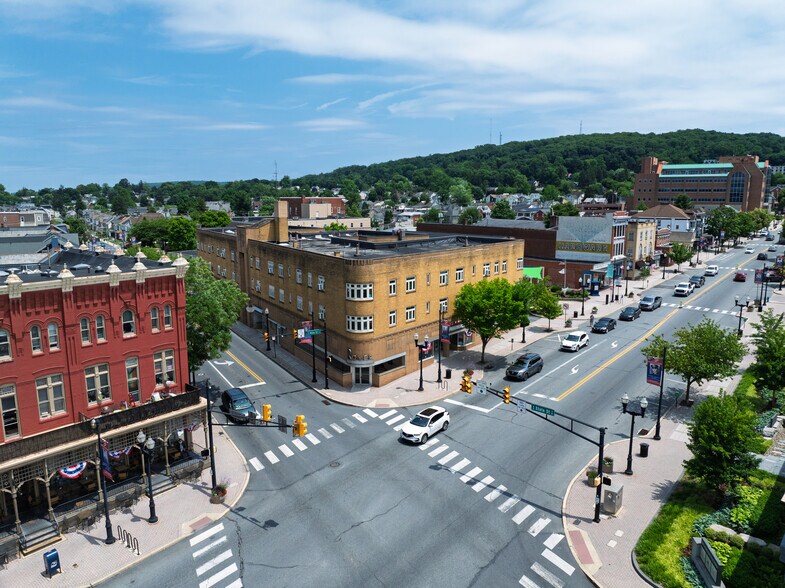 Primary Photo Of 2 E Main St, Ephrata Apartments For Lease