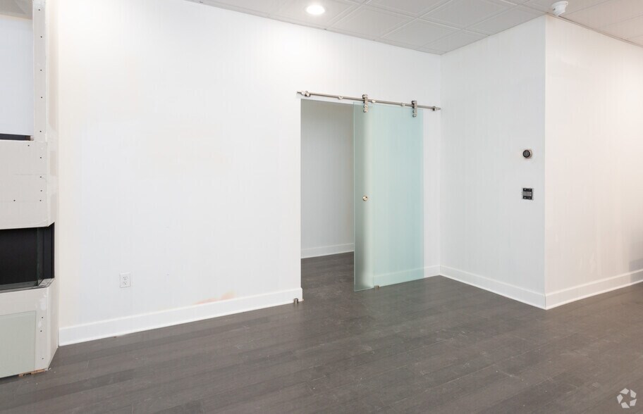 More Photos Of 725 River Rd, Edgewater Medical For Lease