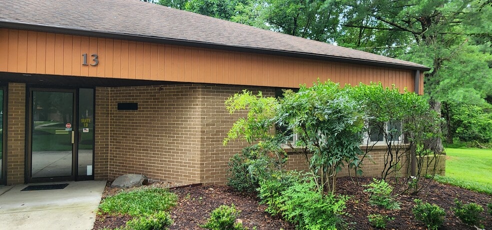 More Photos Of 5397 Twin Knolls Rd, Columbia Medical For Sale