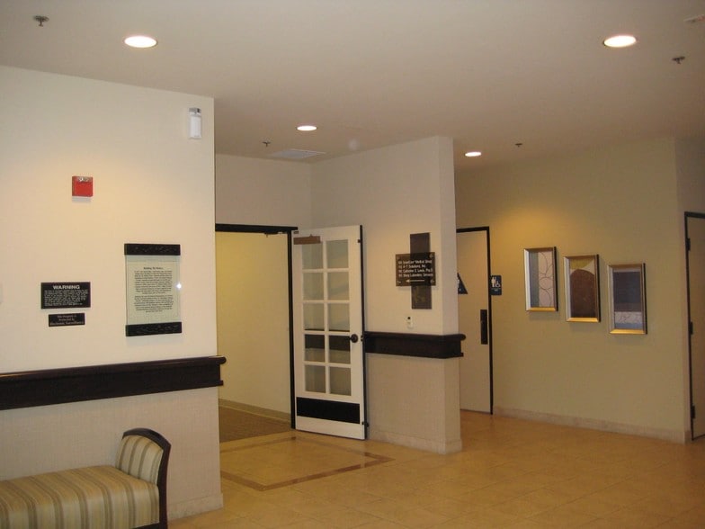 More Photos Of 2820 Historic Decatur Rd, San Diego Unknown For Lease