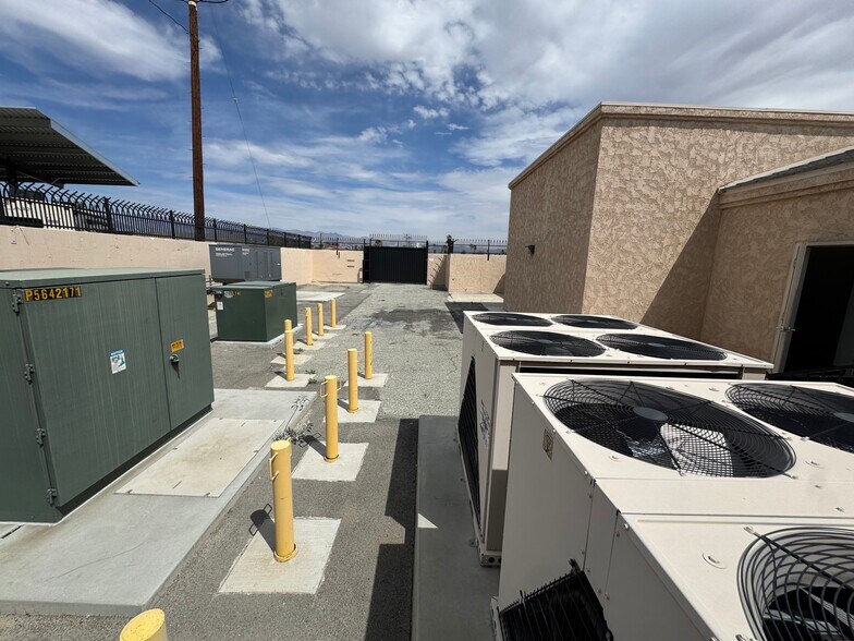 More Photos Of 3535 N Anza Rd, Palm Springs Warehouse For Lease