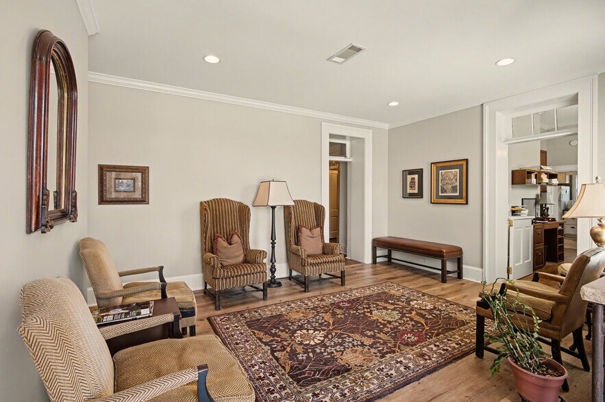 More Photos Of 236 Washington Ave, Marietta Office Residential For Sale