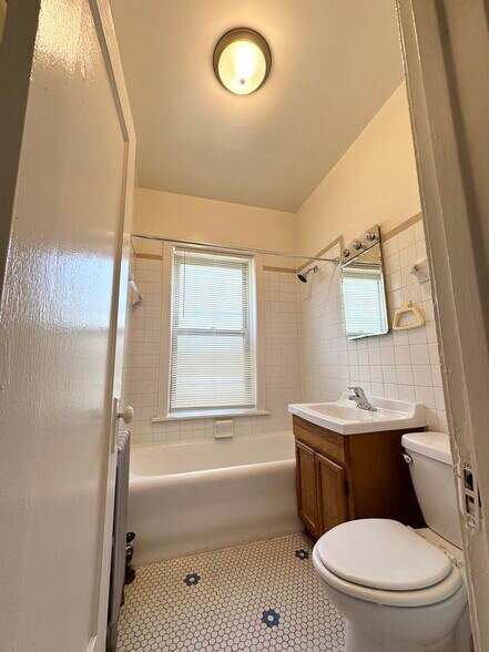 More Photos Of 9001 S Ashland Ave, Chicago Apartments For Sale