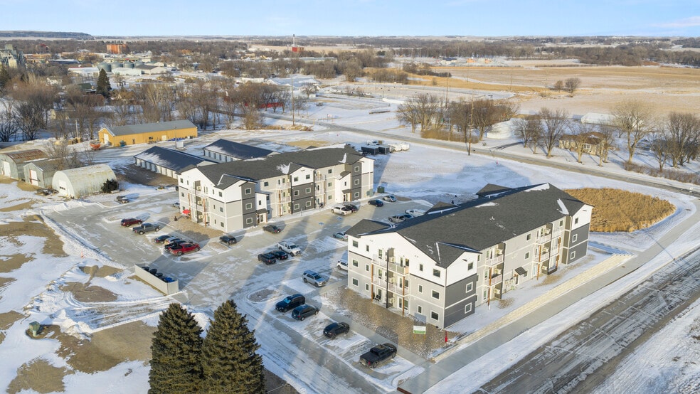 More Photos Of 120 & 124 W Hatting St, Luverne Apartments For Sale