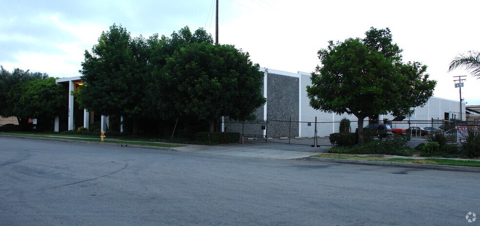 More Photos Of 2970 E Maria St, Rancho Dominguez Manufacturing For Sale