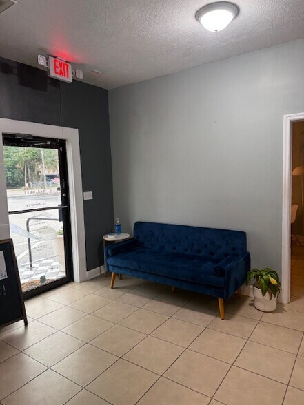 More Photos Of 3215-3217 S Macdill, Tampa Unknown For Lease