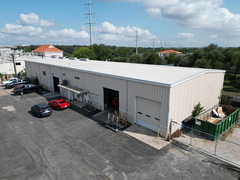 More Photos Of 11116 N Lamar Blvd, Austin Service For Sale