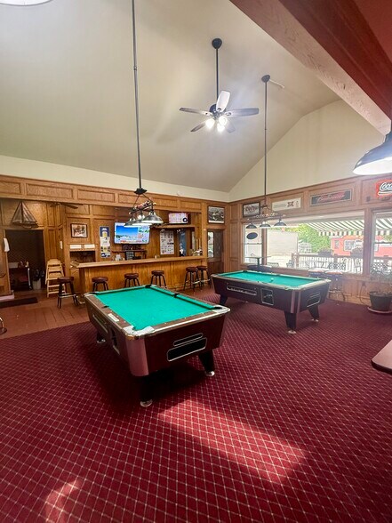 More Photos Of 142 S Water St, Marine City General Retail For Sale