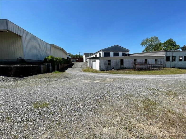 More Photos Of 607 Main, Pilot Mountain Storefront Retail Residential For Sale