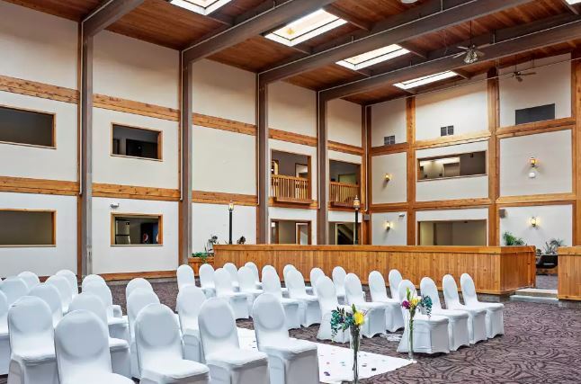 More Photos Of 2300 Lincoln Way, Clinton Hotel For Sale