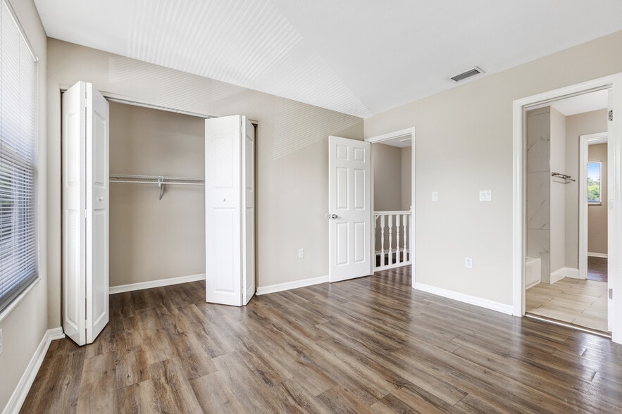 More Photos Of 6240 Rattlesnake Hammock Rd, Naples Apartments For Sale