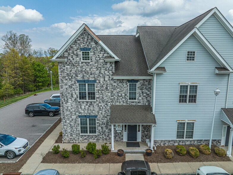 More Photos Of 5 Walter E Foran Blvd, Flemington Medical For Lease