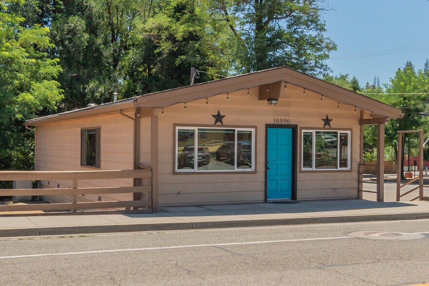 More Photos Of 30890 CA-3, Weaverville Office For Sale