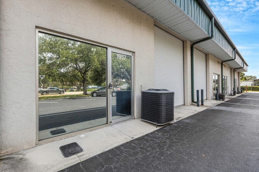 More Photos Of 1925-1963 Barber Rd, Sarasota Warehouse For Sale