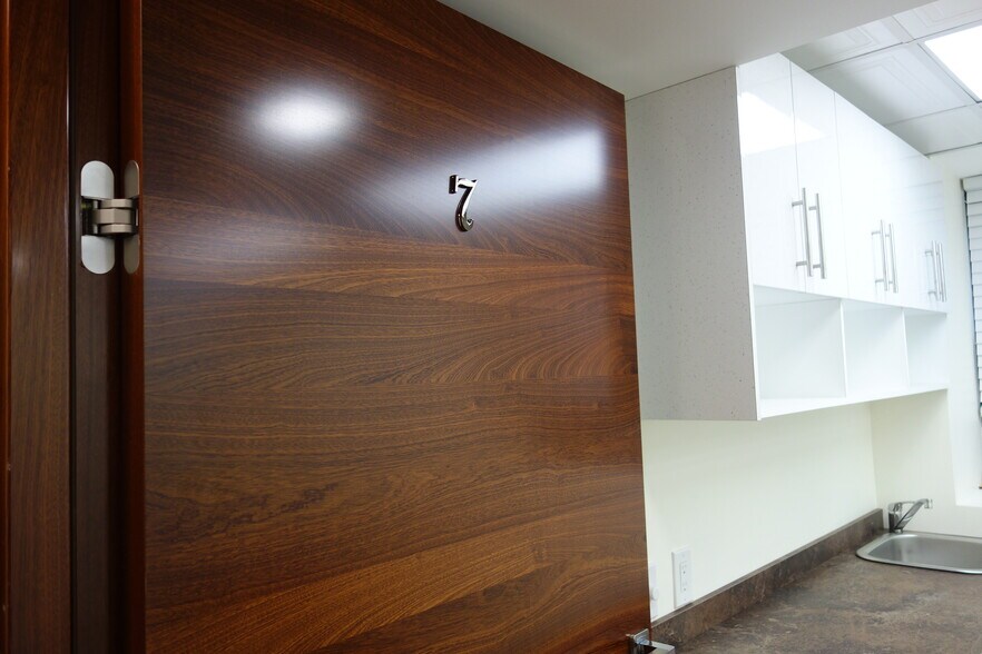 More Photos Of 6433 98th St, Rego Park Healthcare For Lease