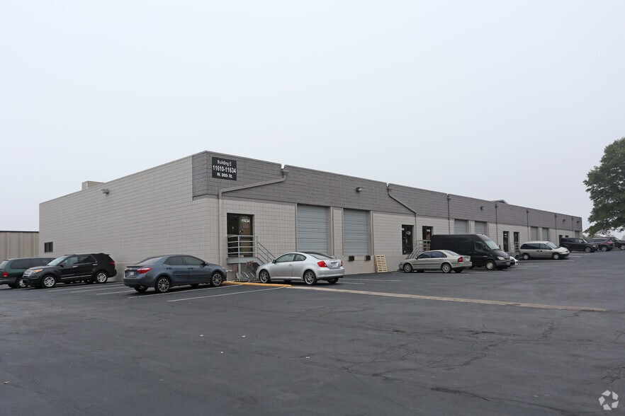More Photos Of 11610-11634 W 90th St, Overland Park Warehouse For Lease