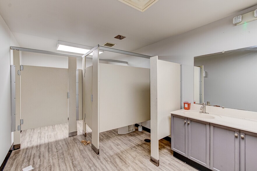 More Photos Of 1043 Global Ave, Graniteville Distribution For Lease