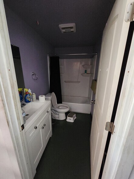 More Photos Of 48 Ulupono St, Lahaina Light Manufacturing For Lease