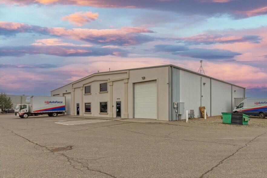 More Photos Of 2525 N Commercial Ave, Pasco Warehouse For Lease