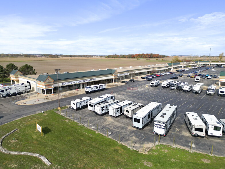 More Photos Of 1100 McArthur Rd, Jeffersonville Light Distribution For Lease