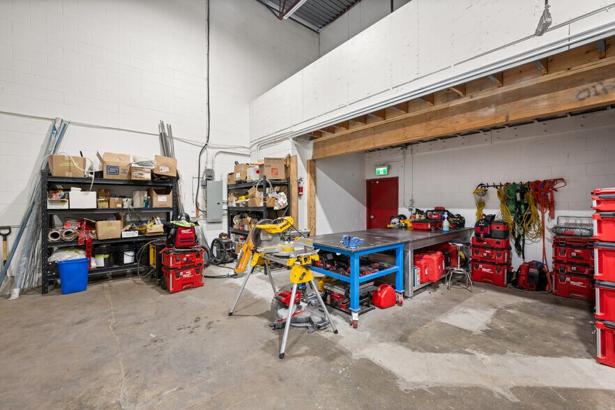 More Photos Of 3225 Mccallum Rd, Abbotsford Warehouse For Sale