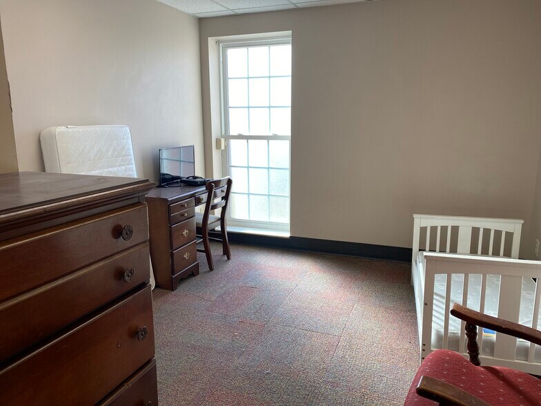 More Photos Of 2225 W Indiana St, Evansville Office Residential For Sale