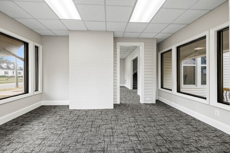More Photos Of 504 W Broad St, Dunn Office For Sale
