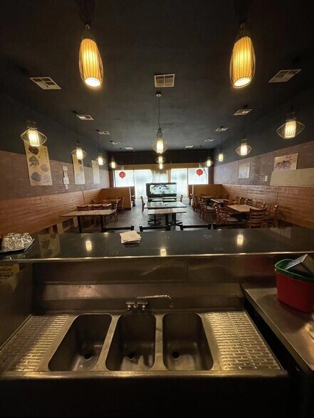 More Photos Of 8917-8925 Valley Blvd, Rosemead Freestanding For Lease