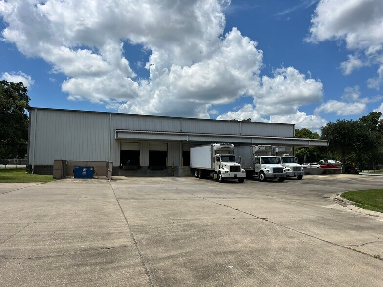 More Photos Of 2400 W Herman St, Pensacola Warehouse For Sale