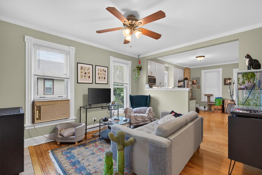 More Photos Of 446 Madison St NE, Minneapolis Multifamily For Sale