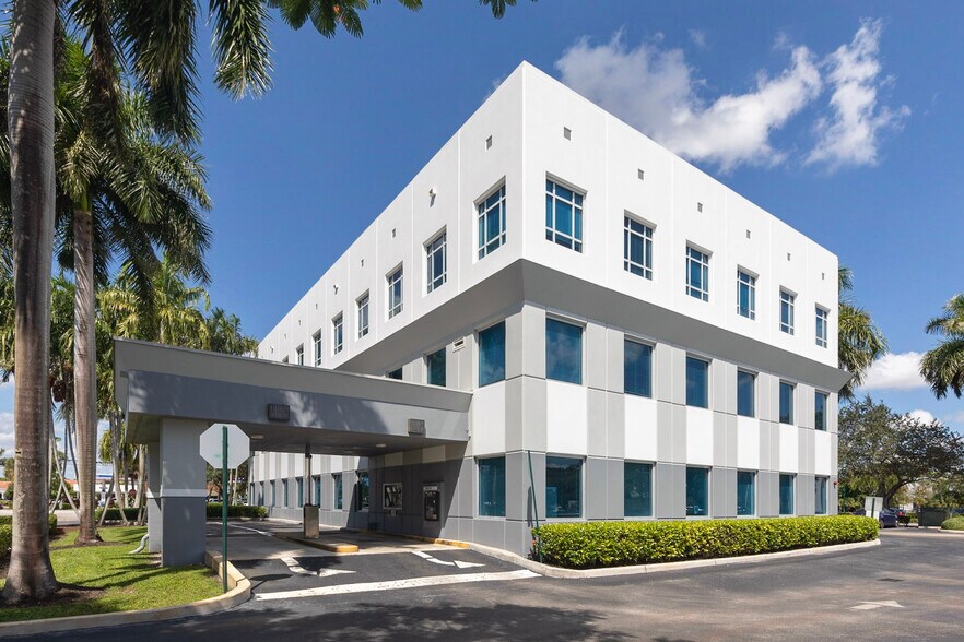 More Photos Of 9850 NW 41st St, Doral Unknown For Lease
