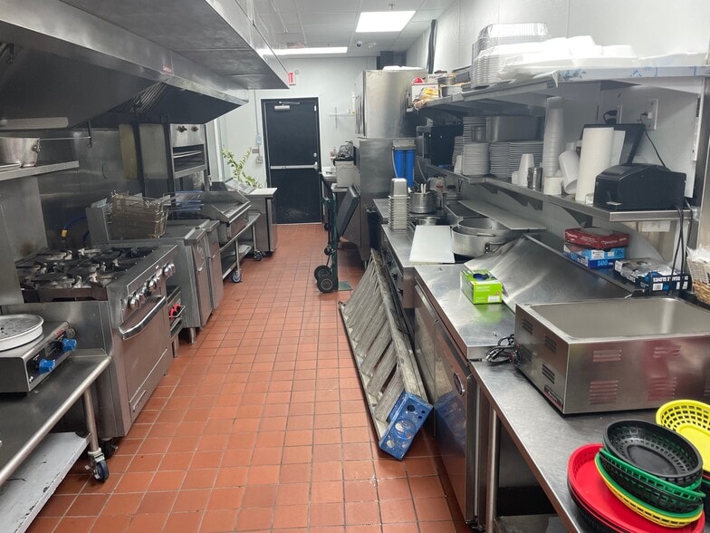 More Photos Of 313 FM 1103, Cibolo Freestanding For Lease